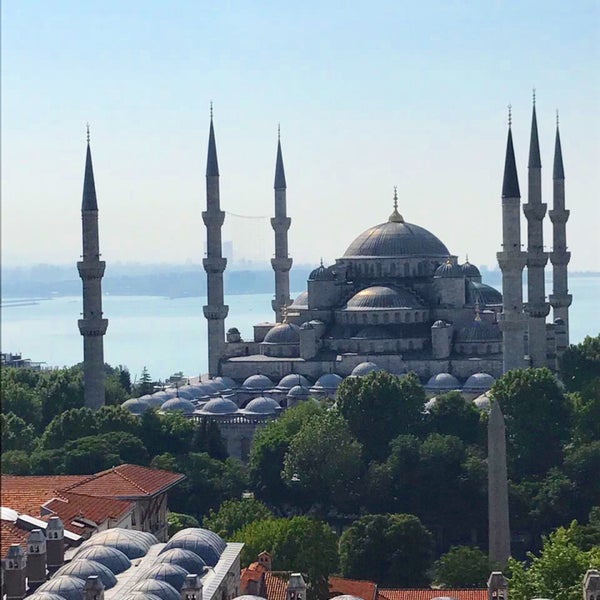 Das Foto wurde bei Hotel Arcadia Blue Istanbul von L S am 6/8/2017 aufgenommen