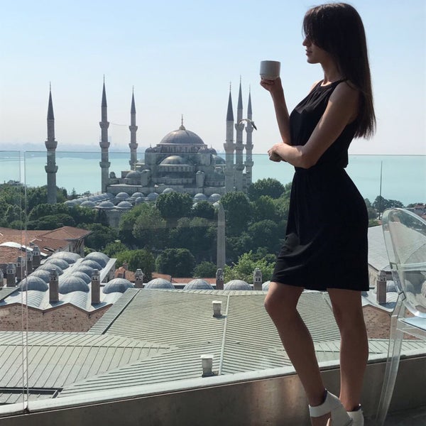 Das Foto wurde bei Hotel Arcadia Blue Istanbul von L S am 6/8/2017 aufgenommen