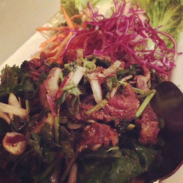 Foto scattata a Amarin Thai Restaurant da Pinkz C. il 4/7/2013