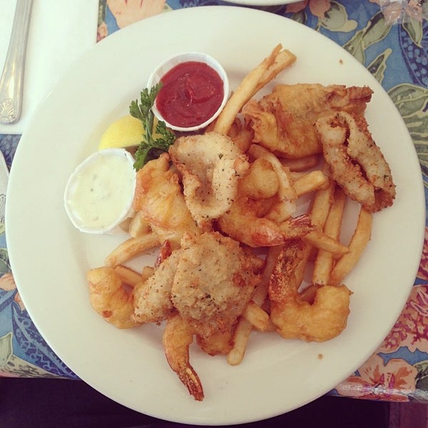 Sea Harvest Fish Market Seafood Restaurant in New Monterey