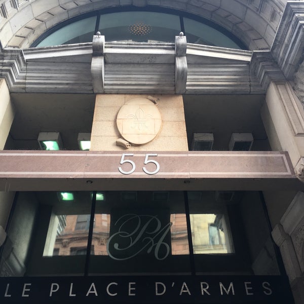 Foto tomada en Le Place d&#39;Armes Hôtel &amp; Suites  por Ruben M. el 5/31/2017