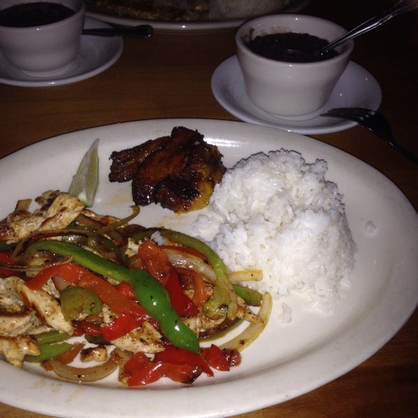 Das Foto wurde bei Don Ramon Cuban Restaurant von Nancy R. am 3/6/2014 aufgenommen