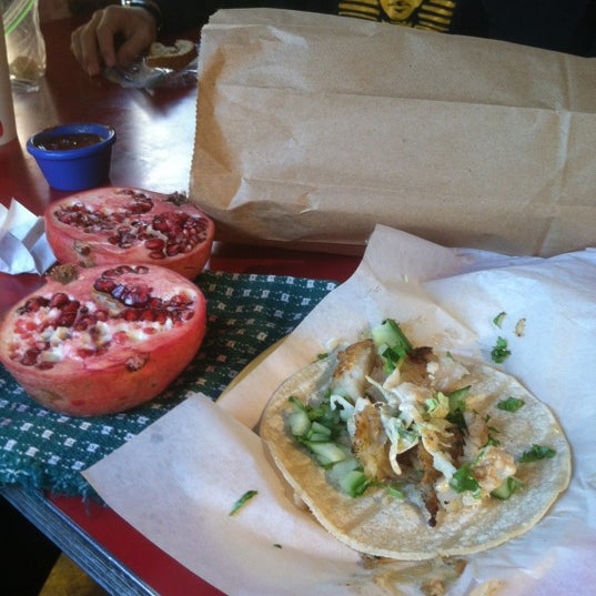 Foto tomada en Pepino&#39;s Mexican Grill - Hawthorne  por Tucker el 11/2/2012
