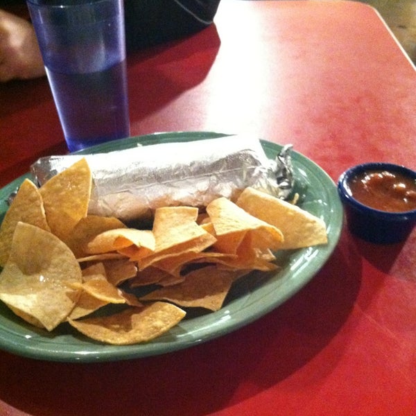 Снимок сделан в Pepino&#39;s Mexican Grill - Hawthorne пользователем Tucker 12/20/2012