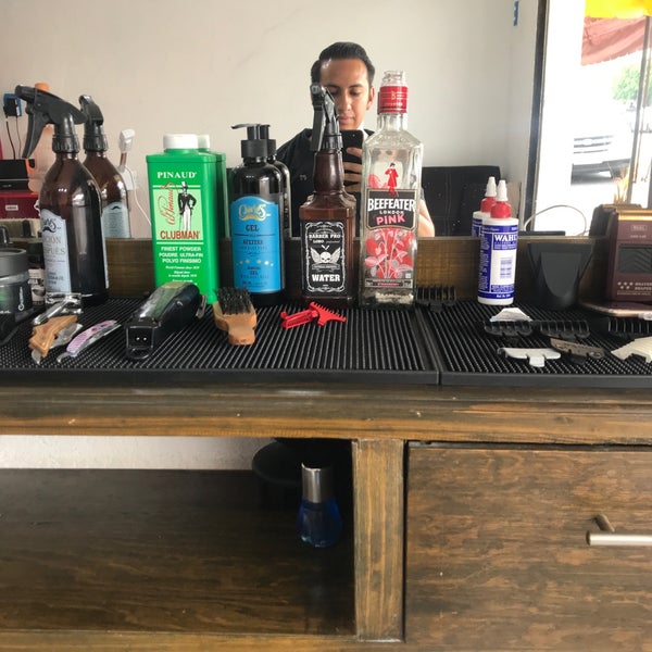 Junior Barber Shop Valle Salon /