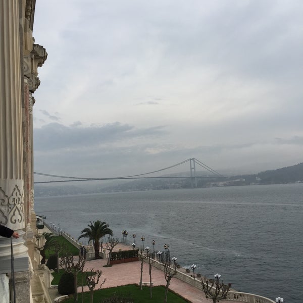 Foto tirada no(a) Çırağan Palace Kempinski Istanbul por Veli H. em 12/9/2014