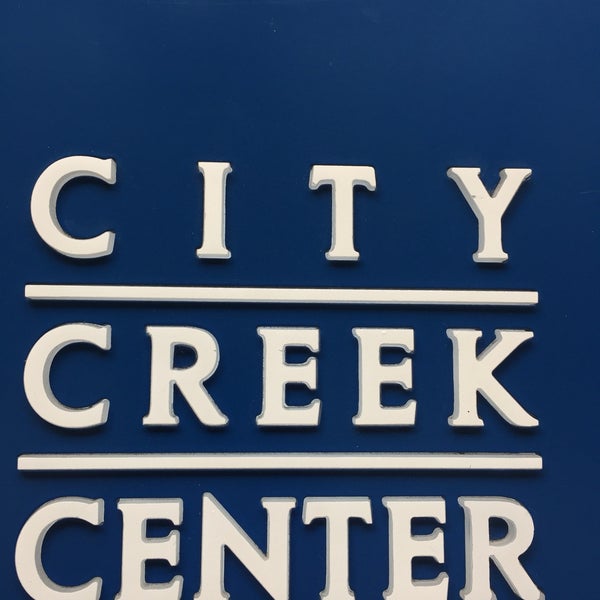Foto tomada en City Creek Center  por Denise K. el 1/31/2020