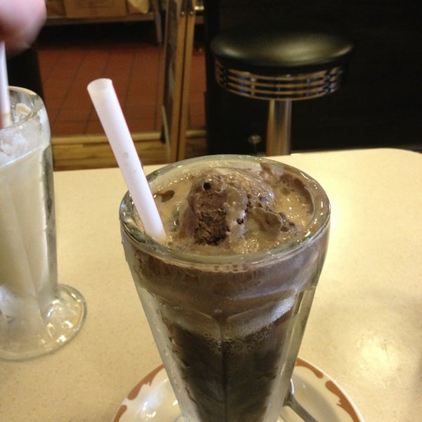 Photo taken at Lynden&#39;s Soda Fountain by Leslie C. on 3/23/2013