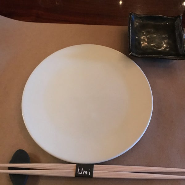 Photo taken at Umi Sushi by Marialexandra on 2/9/2018