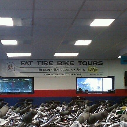 Photo taken at Fat Tire Tours by E30 on 12/2/2012