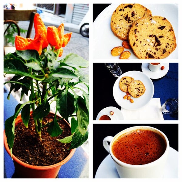 9/25/2014 tarihinde Sibel A.ziyaretçi tarafından Cafe Galata'de çekilen fotoğraf