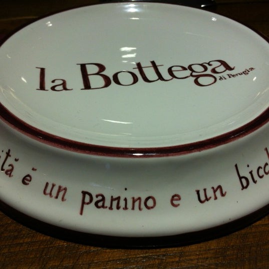 Foto tomada en La Bottega di Perugia  por Nicola P. el 11/19/2012