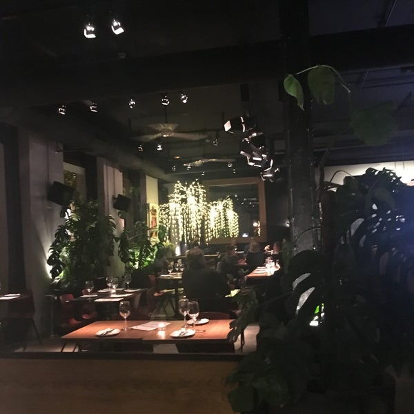 11/27/2016 tarihinde Claudio D. L.ziyaretçi tarafından Diurno Restaurant &amp; Bar'de çekilen fotoğraf