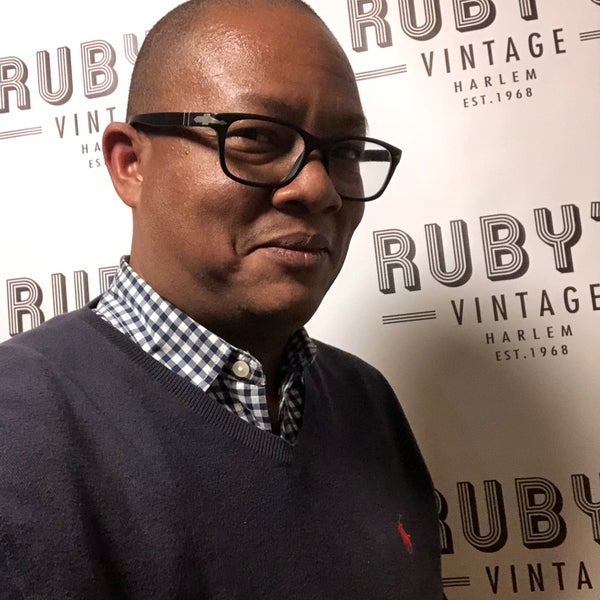 รูปภาพถ่ายที่ Ruby’s Vintage โดย Lawrence เมื่อ 10/30/2018