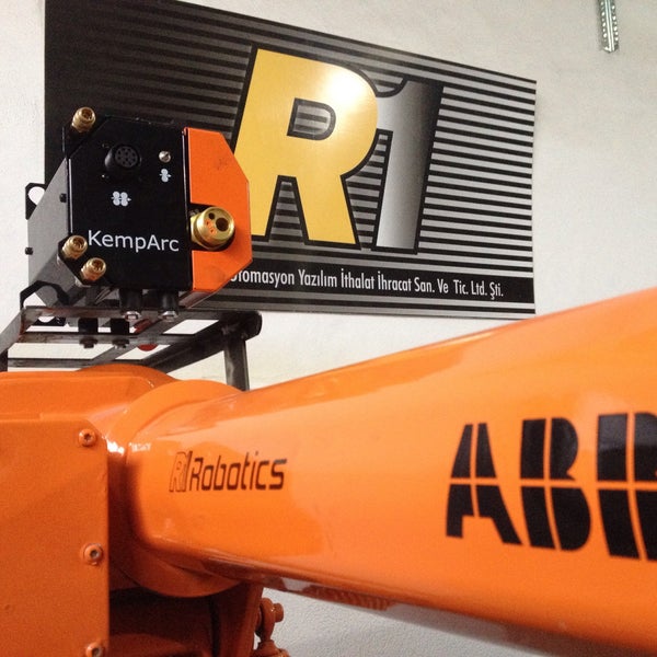 Foto tirada no(a) R1 Robotics por E. K. em 12/12/2014