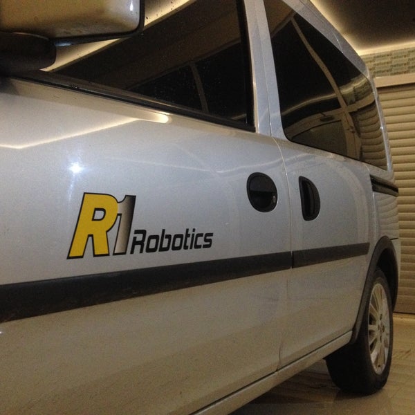Foto tirada no(a) R1 Robotics por E. K. em 12/26/2014