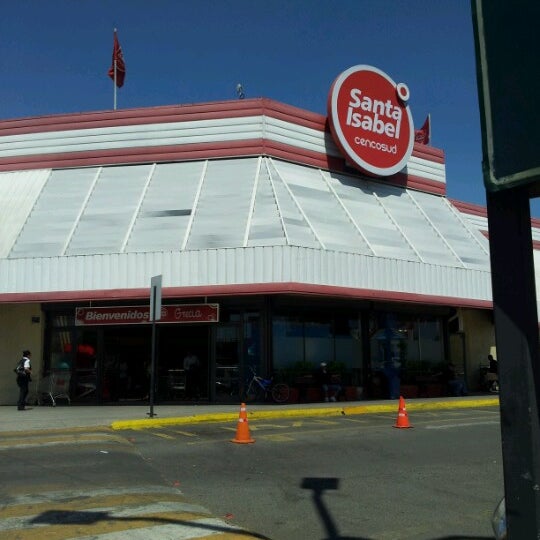 Santa Isabel Grocery Store in PEÑALOLEN