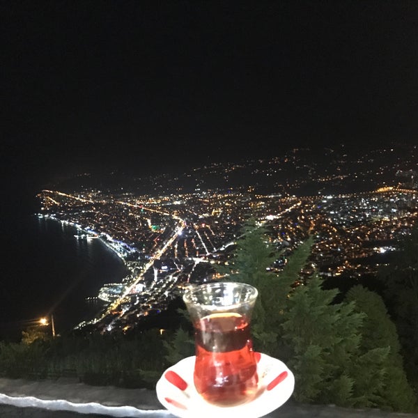 Снимок сделан в Tepe Restaurant пользователем Medğiç 8/17/2023