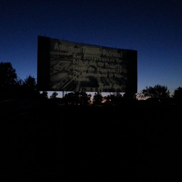 Foto tirada no(a) Bengies Drive-in Theatre por Geoffrey M. em 5/26/2013