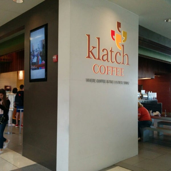 7/4/2014 tarihinde Vernon L.ziyaretçi tarafından Klatch Coffee'de çekilen fotoğraf