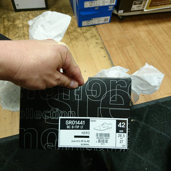 Abc Mart 新宿西口店 西新宿 141人の訪問者 から 1つのtip 件 Abc Mart 新宿西口店 西新宿 141人の訪問者 から 1つのtip 件