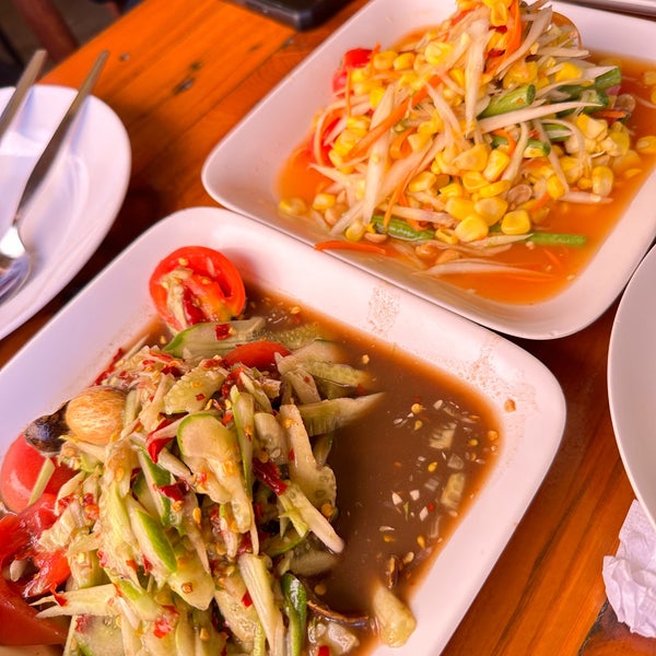 Papaya Mom (ปาปาย่า มัม) Som Tum Restaurant