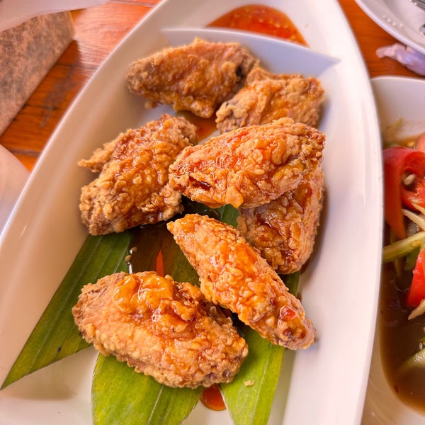 Papaya Mom (ปาปาย่า มัม) Som Tum Restaurant