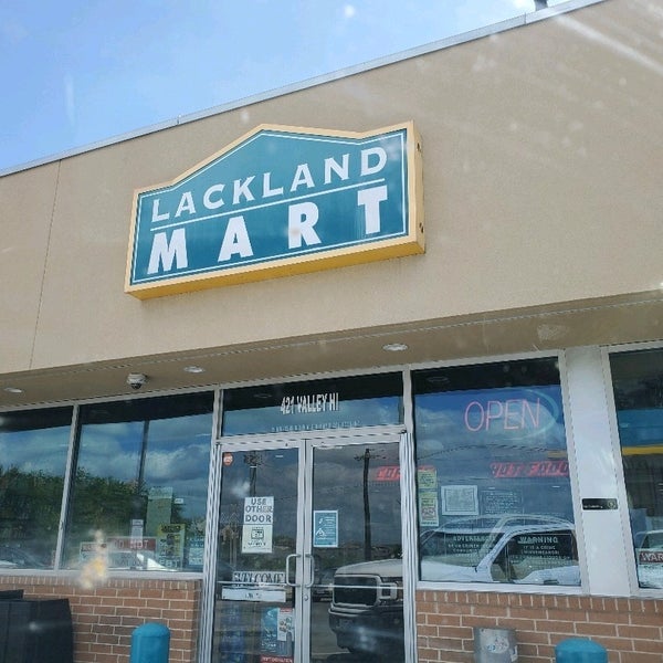 lackland shoppette hours