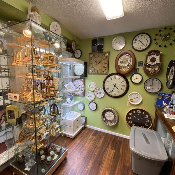 Hanson's Clock Shop Jewelers Gift Store in Solvang