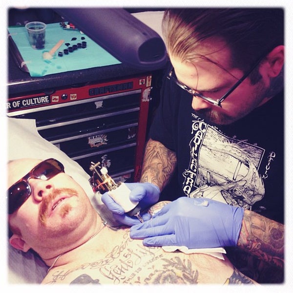 11/13/2011にJef W.がThe Chicago Tattoo and Piercing Co.で撮った写真