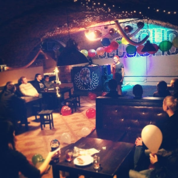 1/12/2013にЛаша П.がOldschool Barで撮った写真