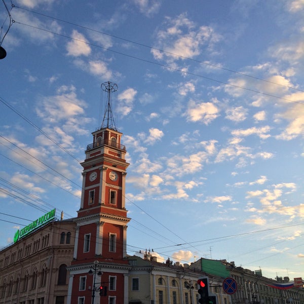 5/24/2015 tarihinde Николайziyaretçi tarafından Nevsky Prospect'de çekilen fotoğraf