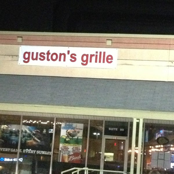 Foto tirada no(a) Guston&#39;s Grille - Kennesaw por Jeff R. em 1/25/2013