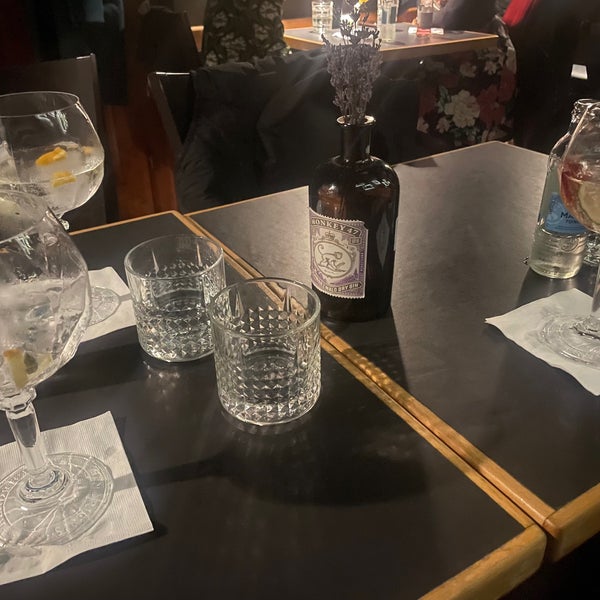 Frame Cafe & Bar Cocktail Bar in Praha