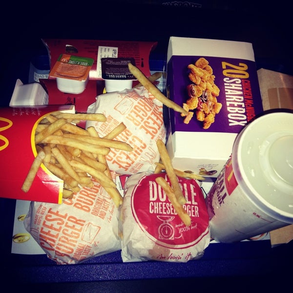 Foto diambil di McDonald&#39;s oleh Janina pada 3/13/2013