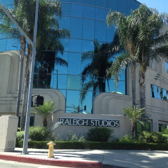 9/24/2012にShawna C.がRaleigh Studios Hollywoodで撮った写真