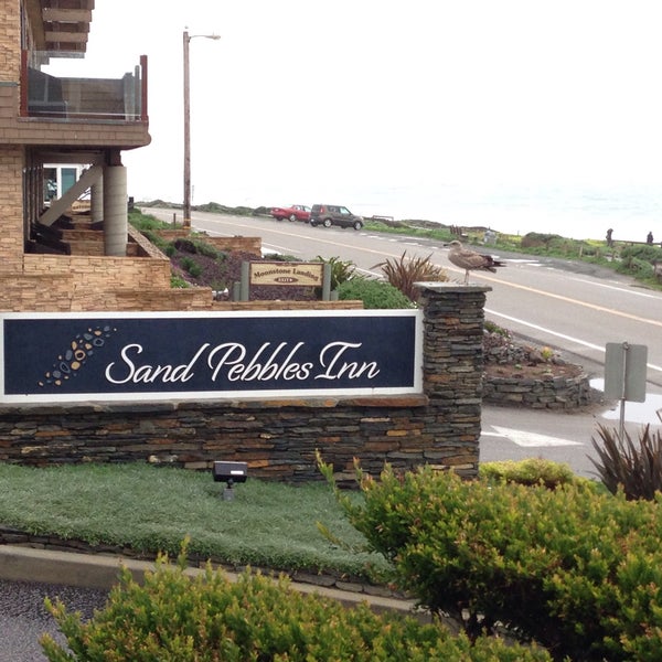 Photo taken at Sand Pebbles Inn Cambria by WineWalkabout with Kiwi and Koala on 2/9/2015