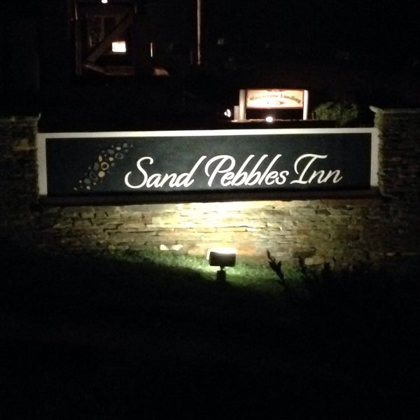Photo taken at Sand Pebbles Inn Cambria by WineWalkabout with Kiwi and Koala on 2/10/2015
