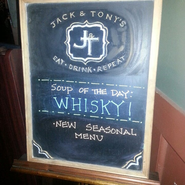 Foto tirada no(a) Jack and Tony&#39;s Restaurant &amp; Whisky Bar por susan m. em 9/15/2013