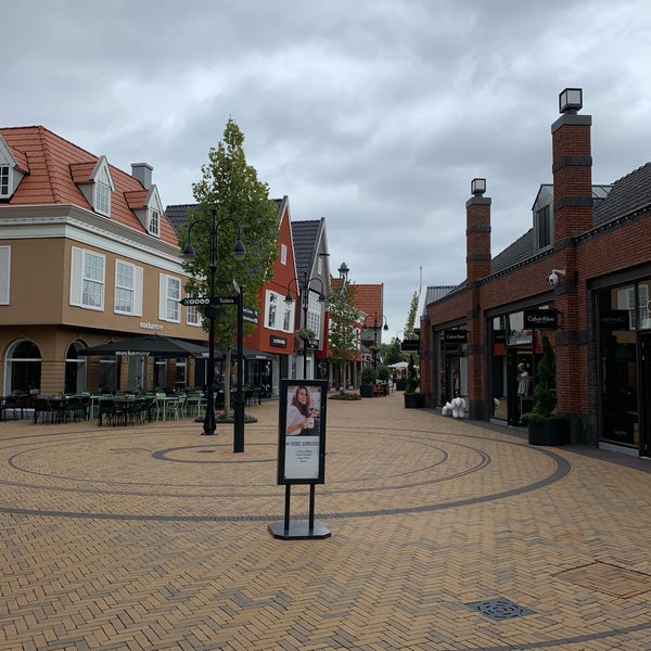 9/4/2019에 Ronnie d.님이 Designer Outlet Roosendaal에서 찍은 사진