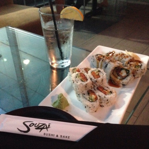 Photo prise au Souzai Sushi and Sake par Kalli H. le6/15/2014