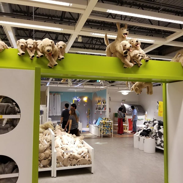 6/11/2017에 Tatiana S.님이 IKEA Winnipeg에서 찍은 사진