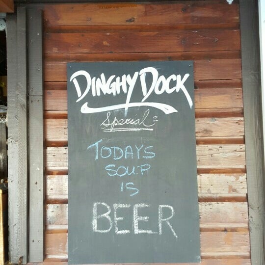 2/28/2016 tarihinde Marijke H.ziyaretçi tarafından Dinghy Dock Bar OP'de çekilen fotoğraf