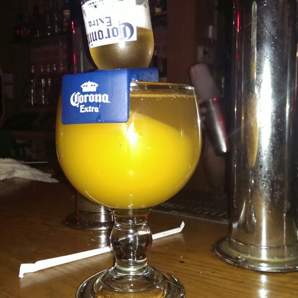 Foto scattata a San Antonio Bar &amp; Grill da Toni il 6/9/2014