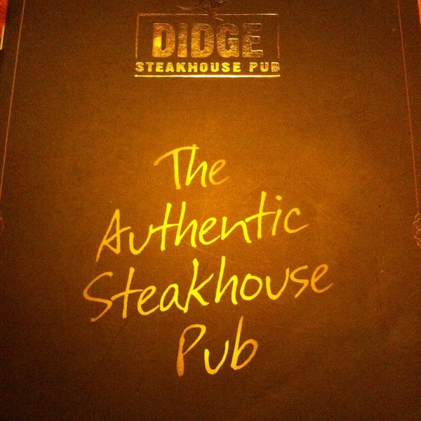 Foto tomada en Didge Steakhouse Pub  por Naiana E. el 1/27/2015