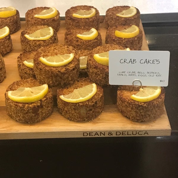 Photo taken at Dean &amp; DeLuca by Dylan E. on 8/18/2017
