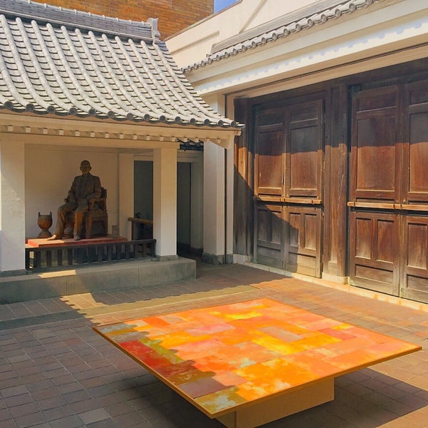 東京藝術大学内旧東京美術学校玄関 台東区、東京都