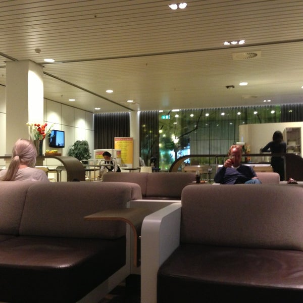 Foto tirada no(a) Servisair Lounge 26 (Schengen) por Akira em 8/15/2013