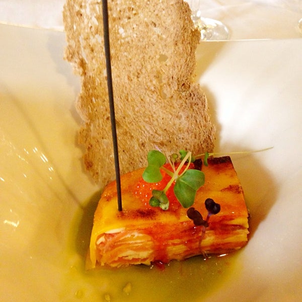 Photo taken at Restaurante Ruta del Veleta by Pilar G. on 5/9/2014