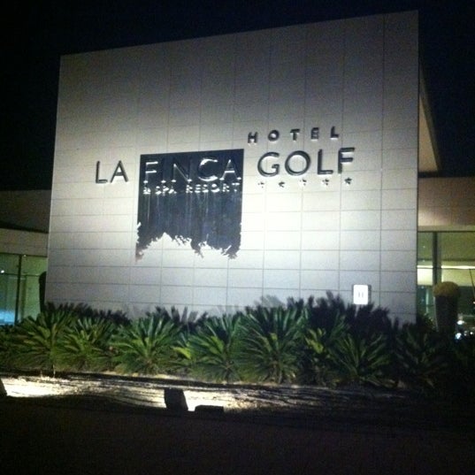 Foto tirada no(a) Hotel La Finca Golf &amp; Spa Resort por Pilar G. em 11/25/2012